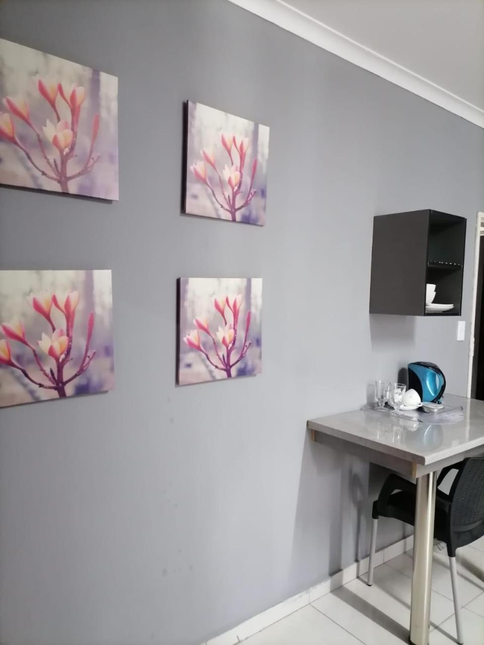 The Fortress Guesthouse Potchefstroom Buitenkant foto
