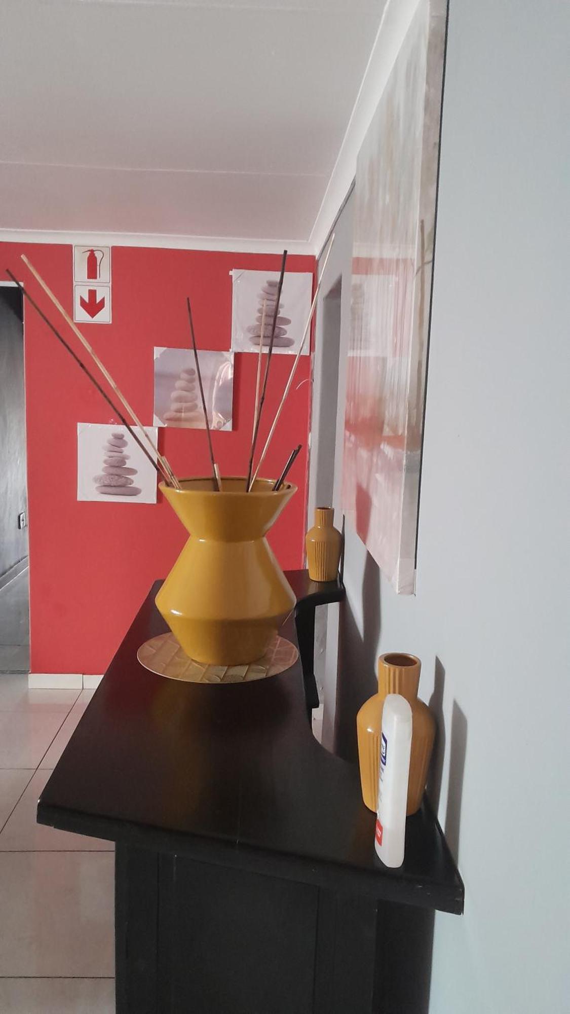 The Fortress Guesthouse Potchefstroom Buitenkant foto